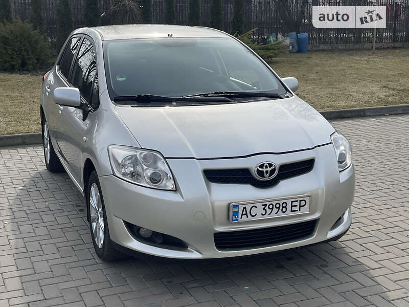 2008 toyota auris