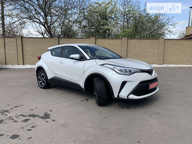 2021 toyota c-hr