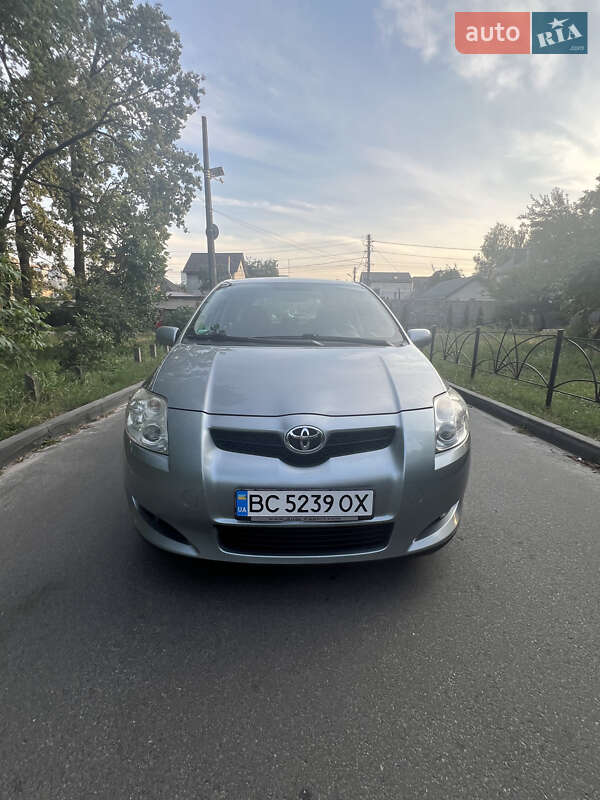 2009 toyota auris