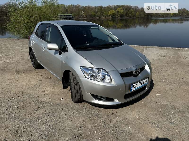 2007 toyota auris