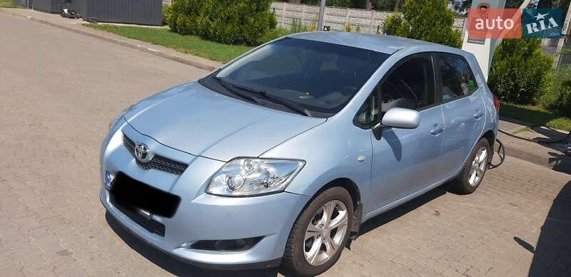 2008 toyota auris