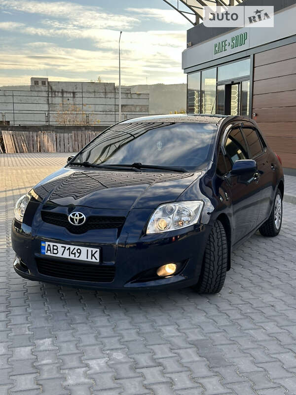 2008 toyota auris