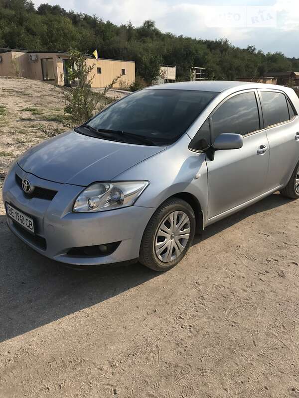 2008 toyota auris