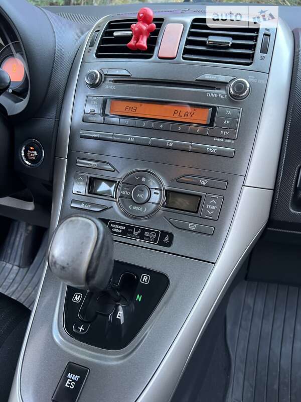 2008 toyota auris