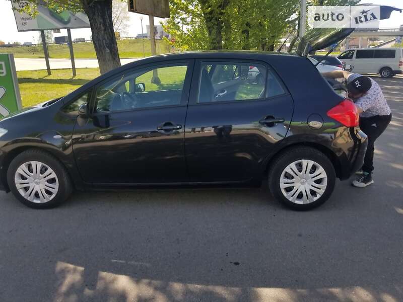 2008 toyota auris