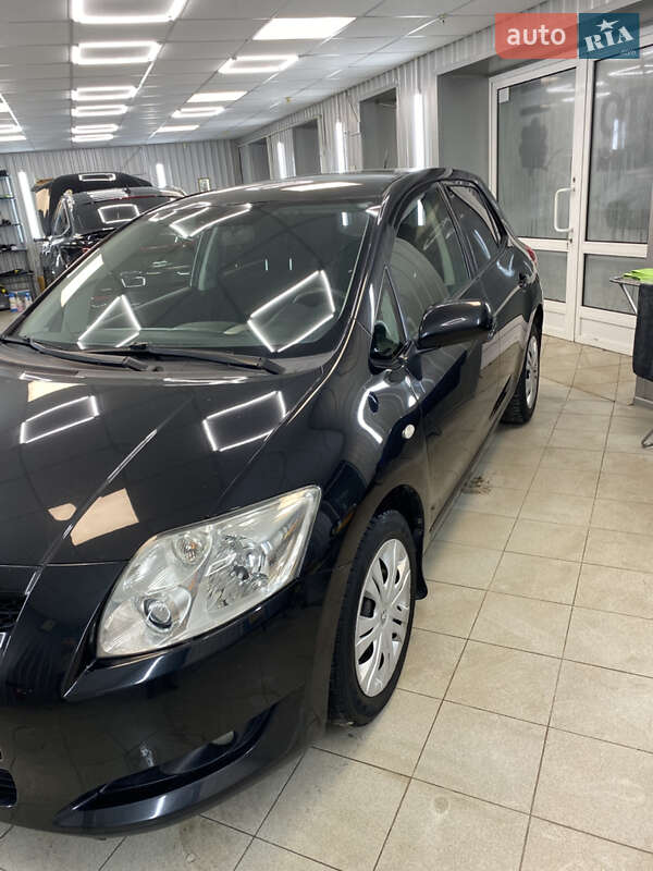 2008 toyota auris