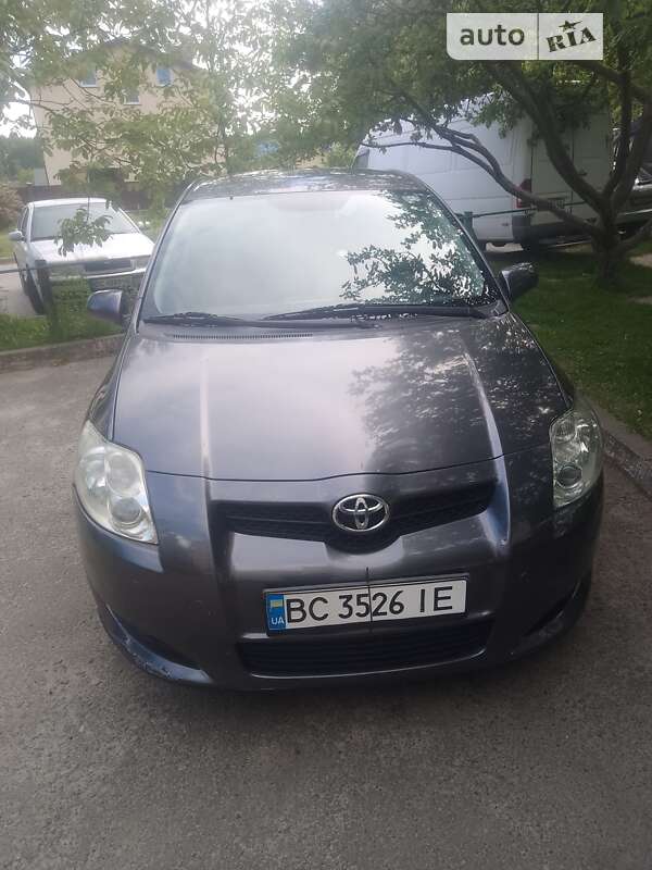 2008 toyota auris