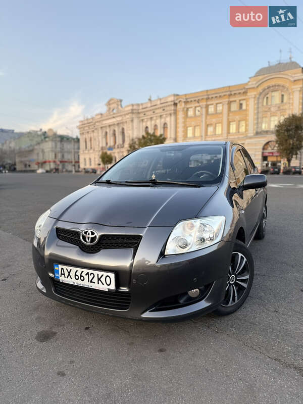 2008 toyota auris