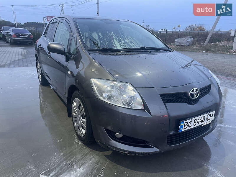 2007 toyota auris