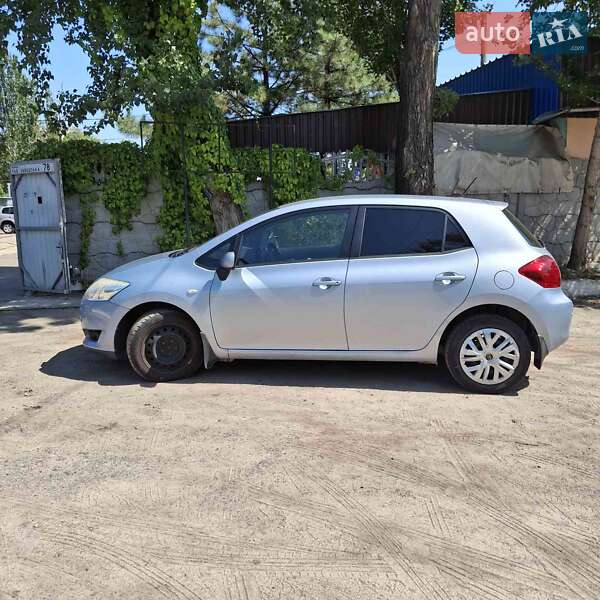2008 toyota auris