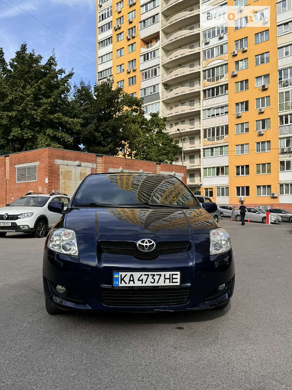2008 toyota auris