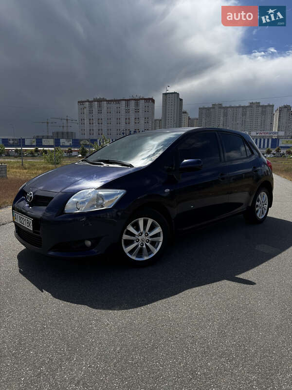 2008 toyota auris