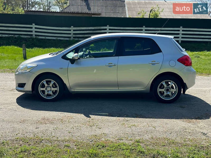 2007 toyota auris