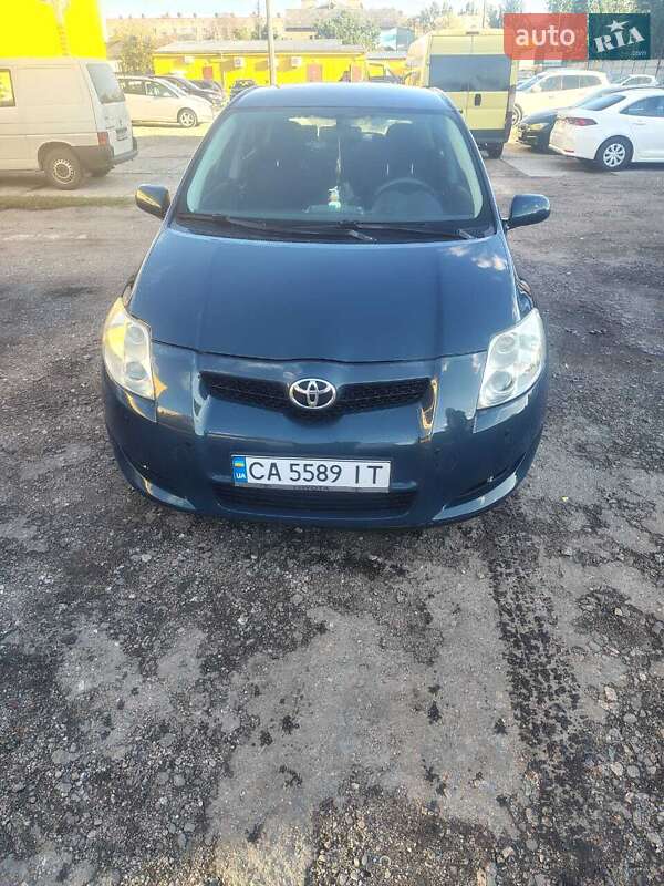 2008 toyota auris