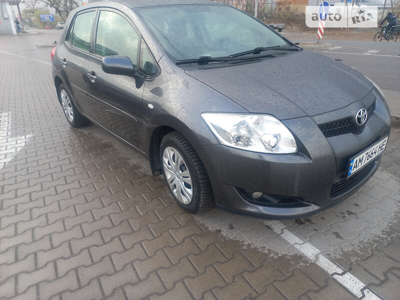 2008 toyota auris