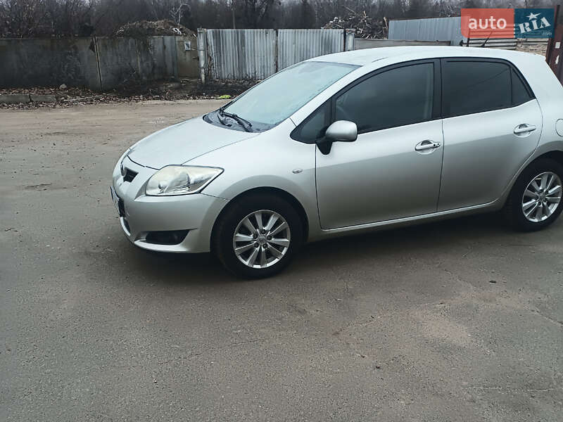 2008 toyota auris