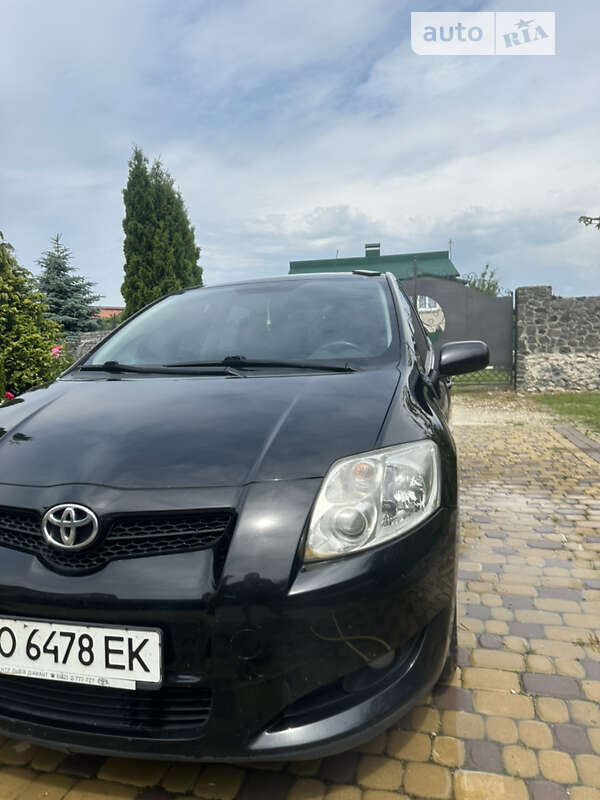 2008 toyota auris