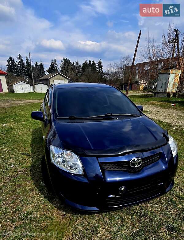 2008 toyota auris