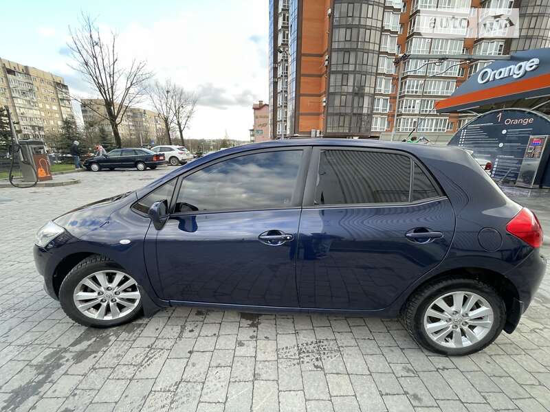 2008 toyota auris