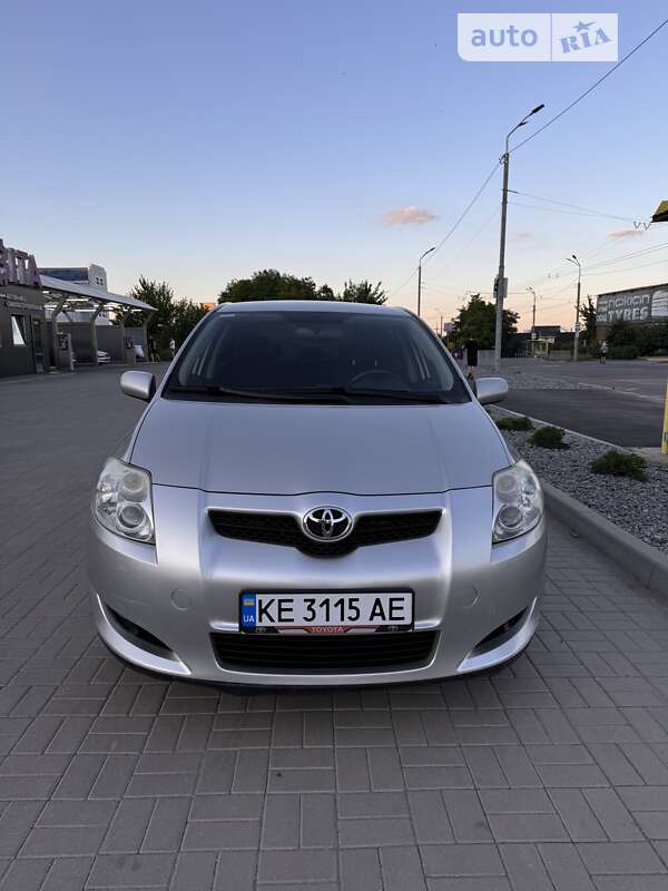 2008 toyota auris