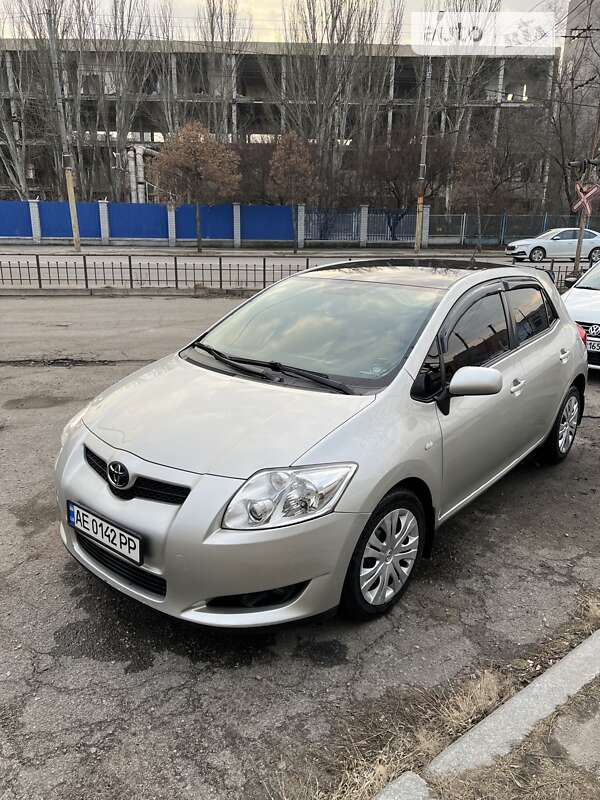 2008 toyota auris