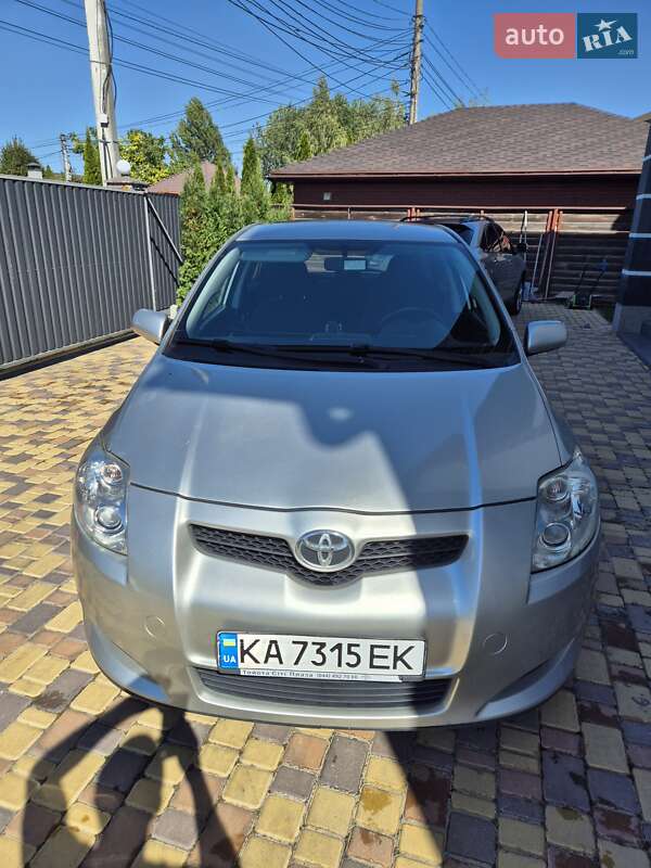 2007 toyota auris