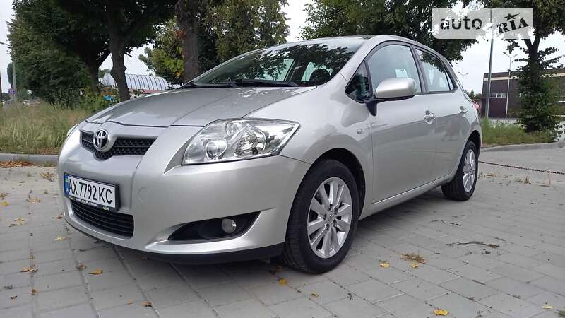 2007 toyota auris