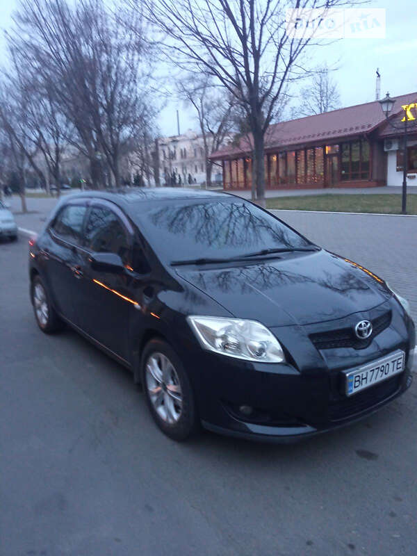 2007 toyota auris