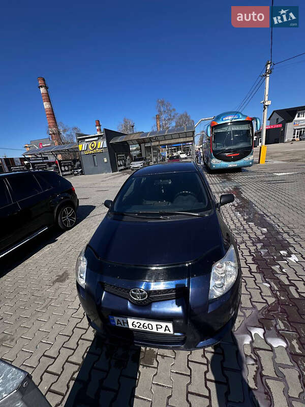 2008 toyota auris
