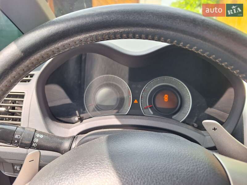 2008 toyota auris