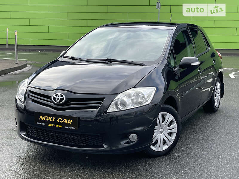 2010 toyota auris