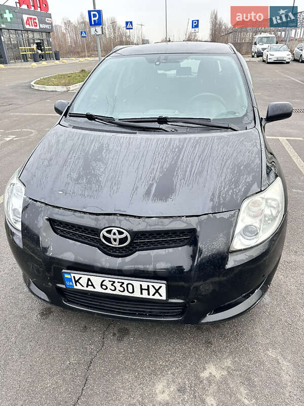 2008 toyota auris