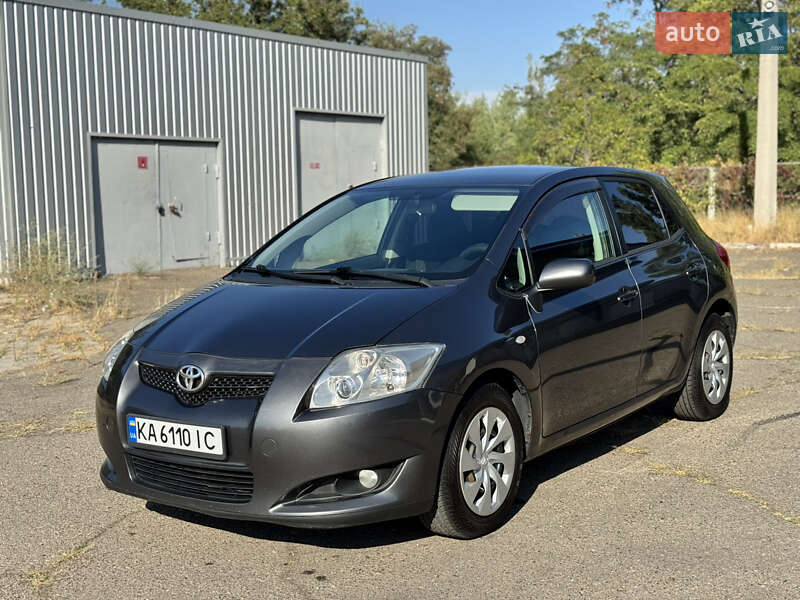 2008 toyota auris