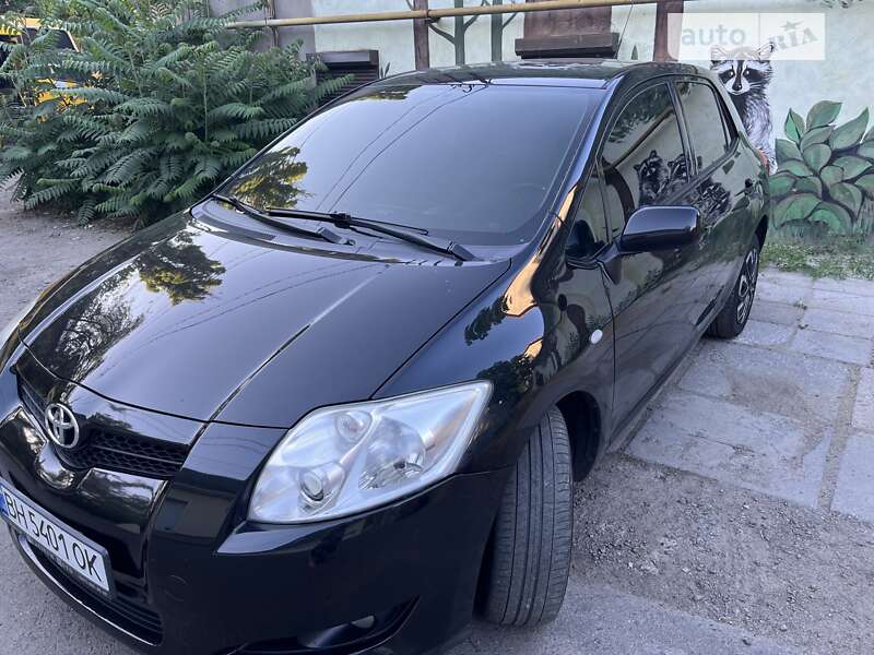 2008 toyota auris