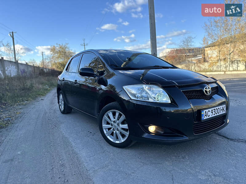 2009 toyota auris