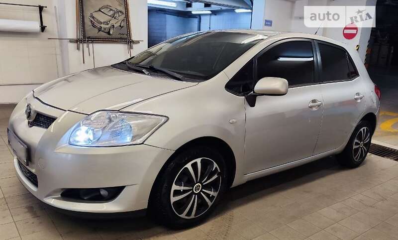 2007 toyota auris