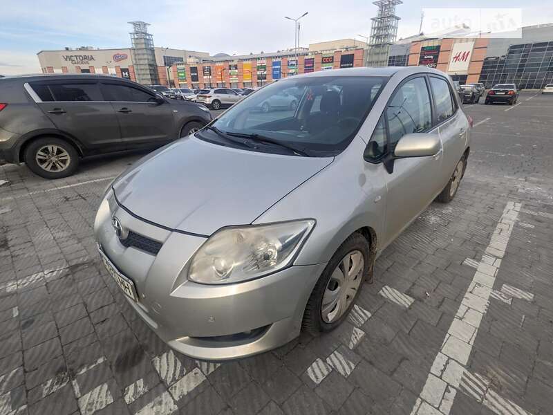 2007 toyota auris