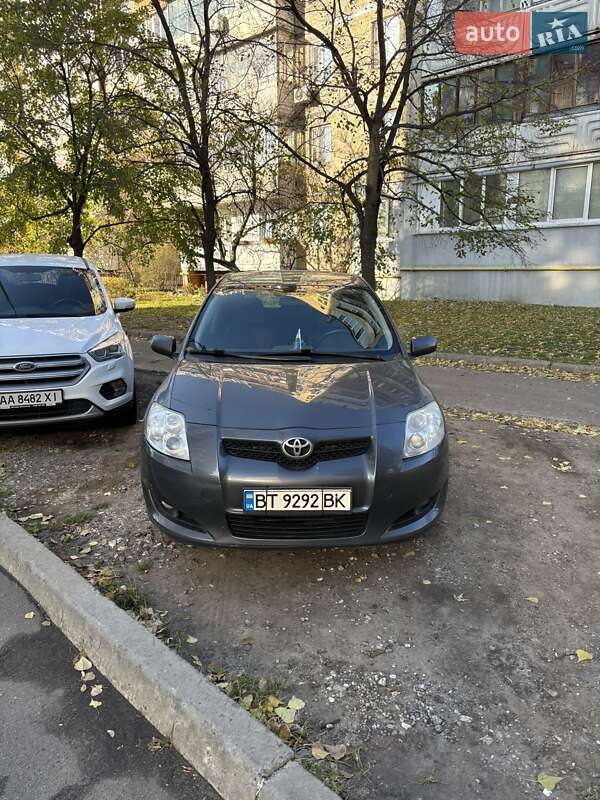 2007 toyota auris