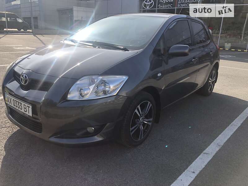 2008 toyota auris