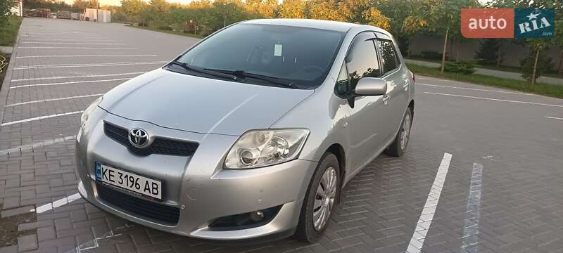 2008 toyota auris