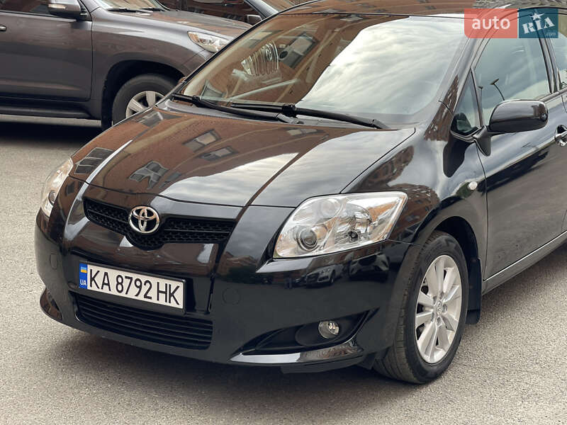 2008 toyota auris