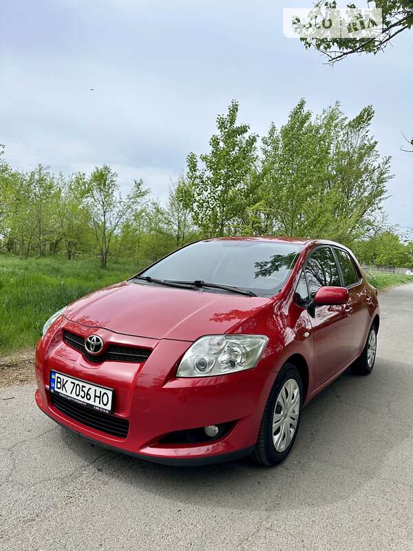 2008 toyota auris
