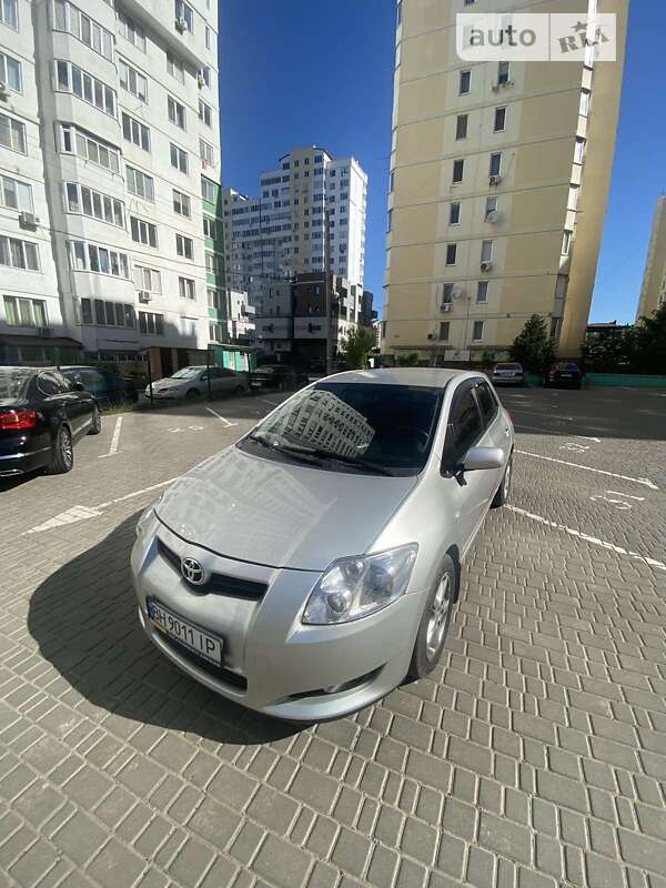 2007 toyota auris