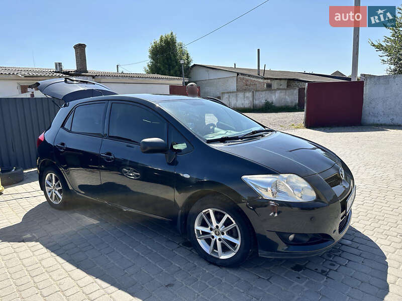 2008 toyota auris