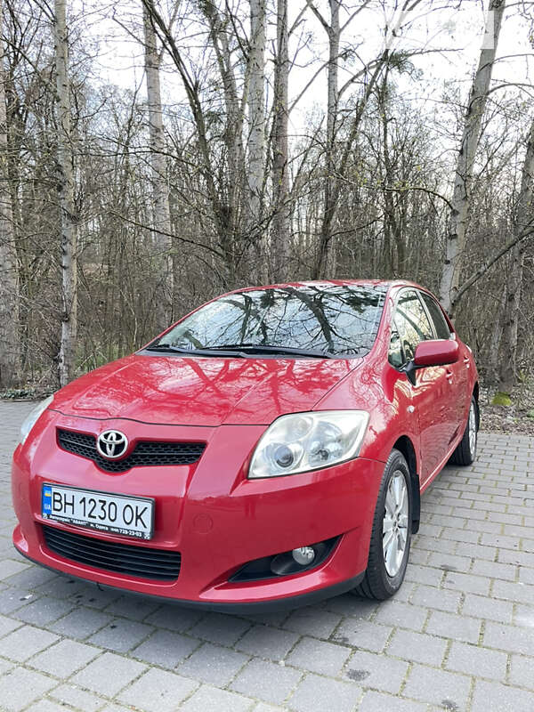 2009 toyota auris