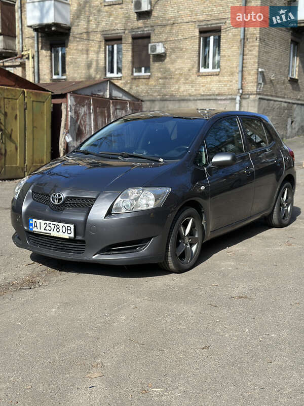 2007 toyota auris