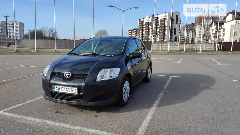 2008 toyota auris