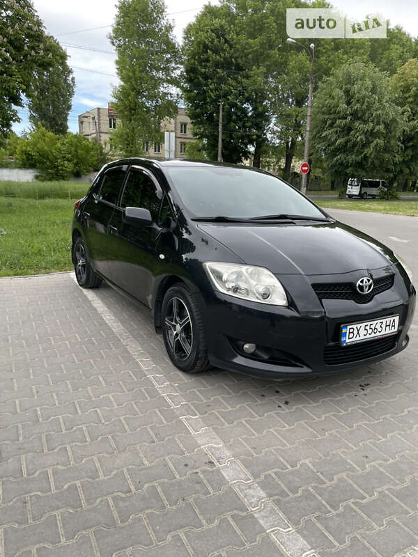 2008 toyota auris