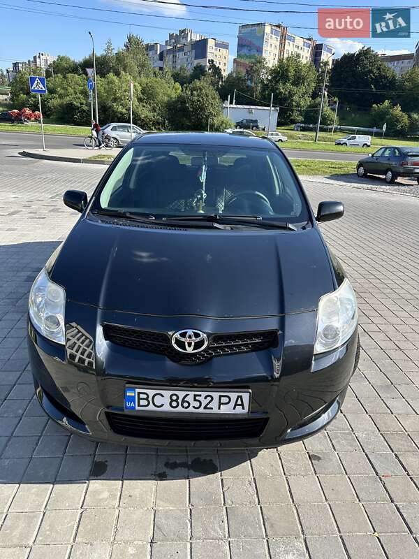2008 toyota auris