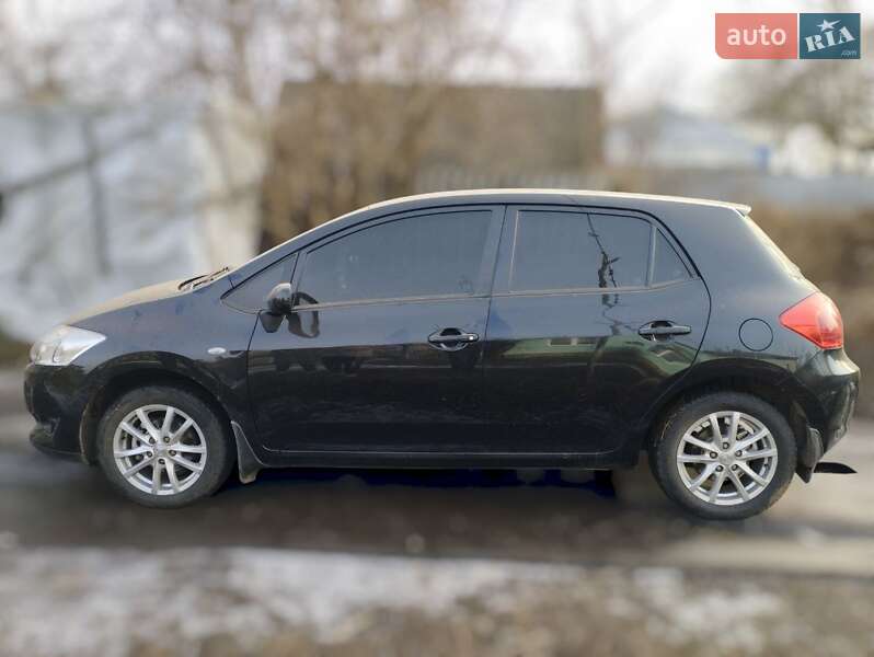 2008 toyota auris